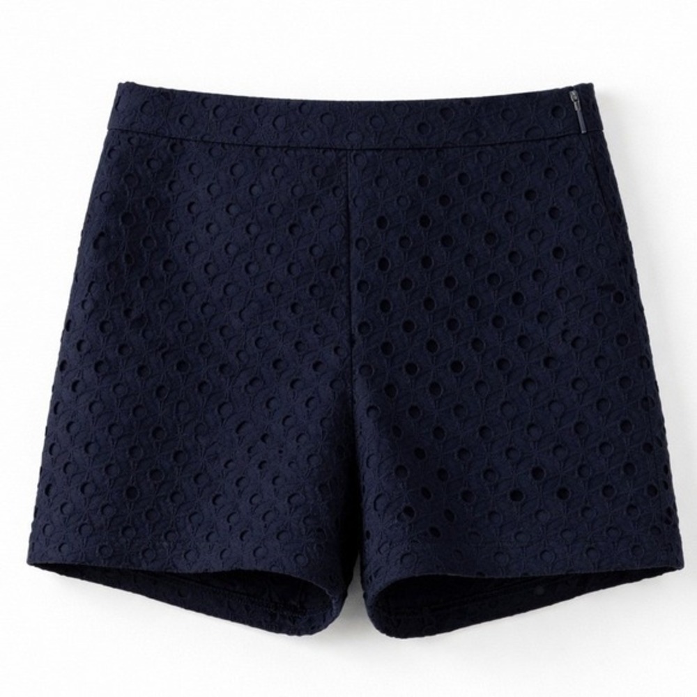 Club Monaco Navy Blue Eyelet Cotton Shorts Side Zip Lined Floral Pattern Size 2
